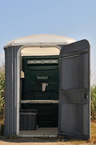 Best Luxury portable toilet rental  in Georgetown, IL